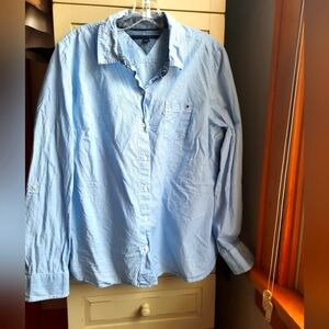 Tommy Hilfiger 100% cotton pinstripe blouse XL ladies button down, blue & white